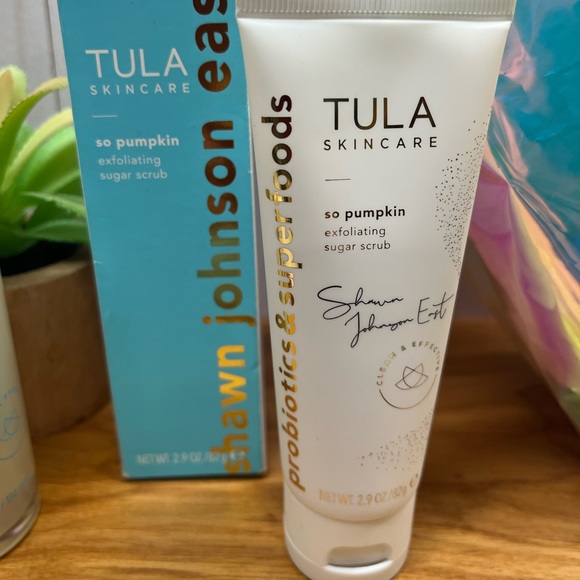 NEW!🔥TULA 4 Piece Skincare Bundle Deal - Picture 5 of 16
